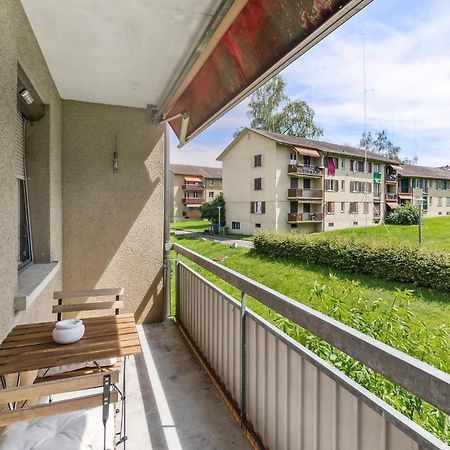 Affordable Comfort In Zurich Apartment ภายนอก รูปภาพ