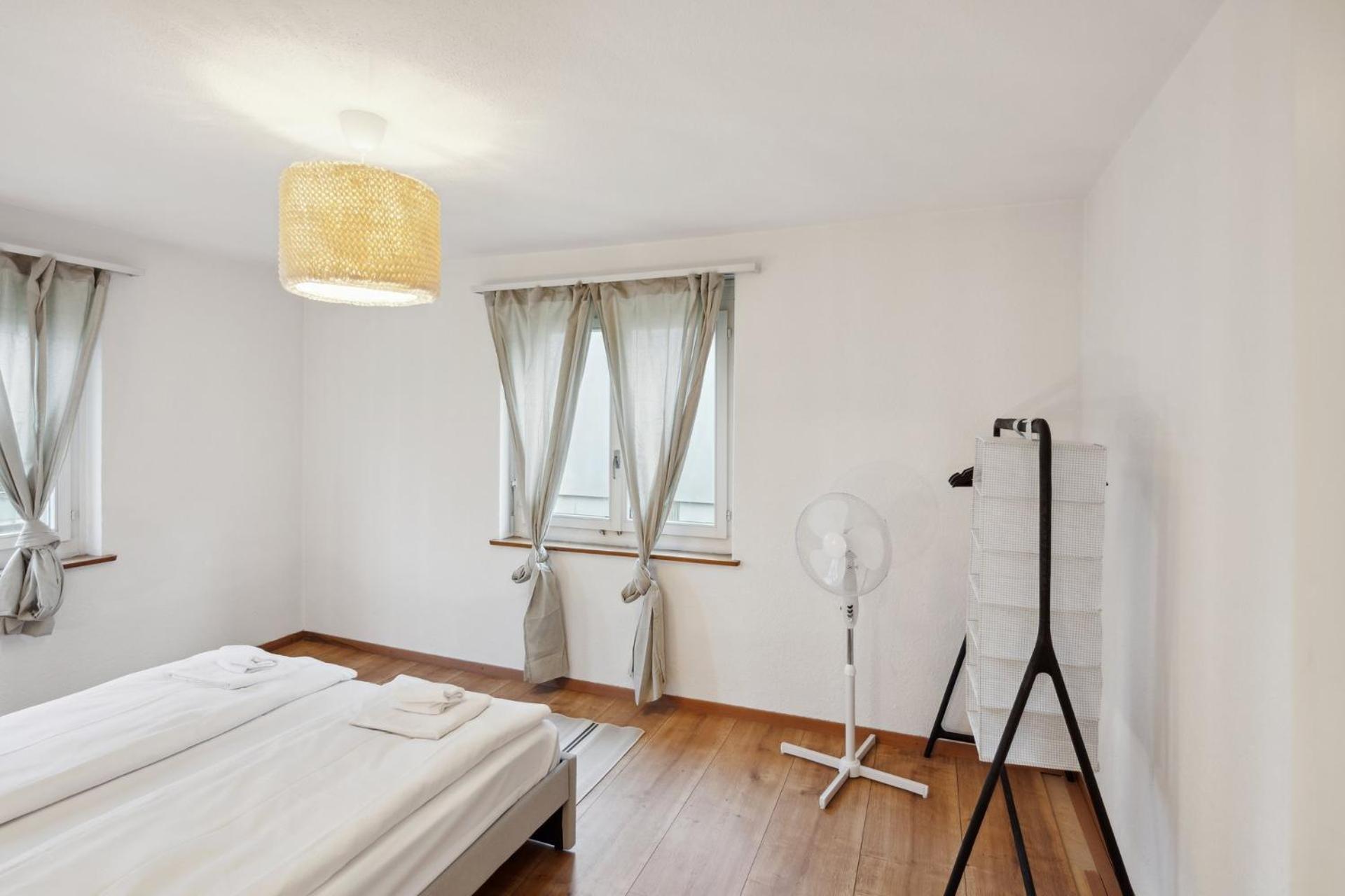 Affordable Comfort In Zurich Apartment ภายนอก รูปภาพ