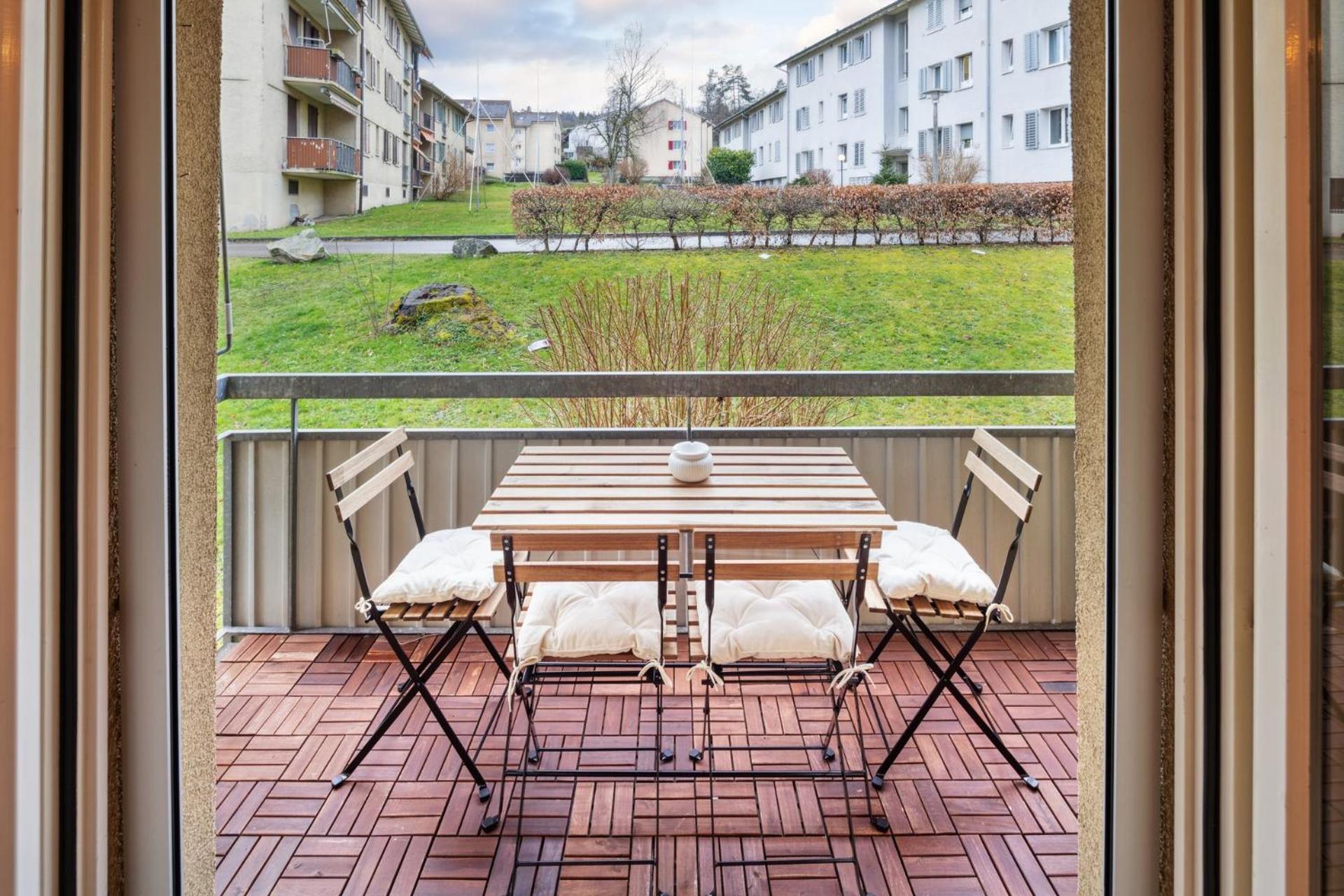 Affordable Comfort In Zurich Apartment ภายนอก รูปภาพ